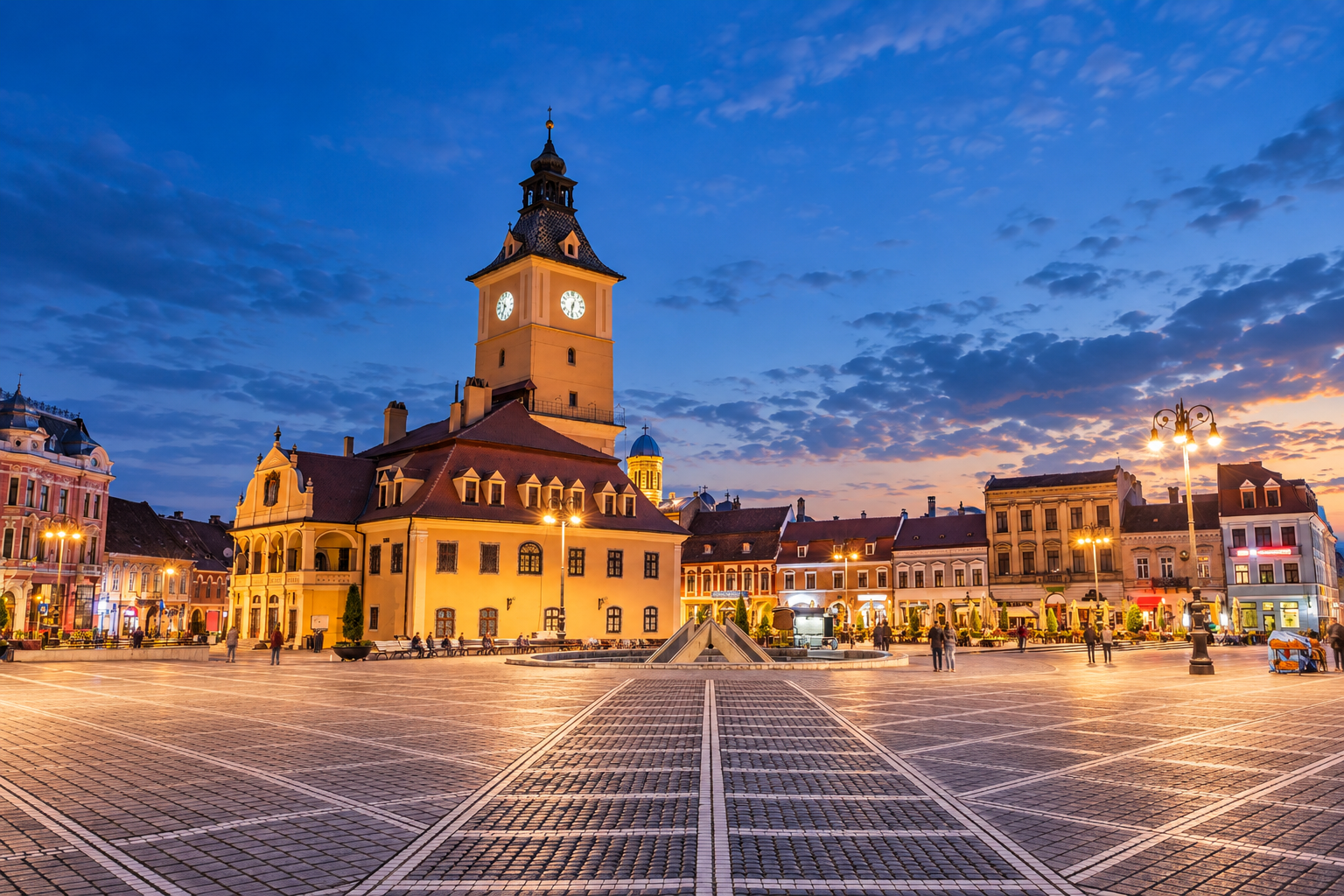 Council Square and the historic centre of Brașov